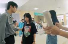 娱乐吃瓜小视频,那些让人捧腹大笑的吃瓜瞬间